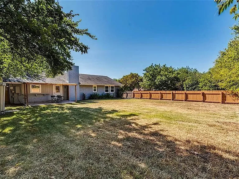 9400 Mountain Quail Rd — Photo 22