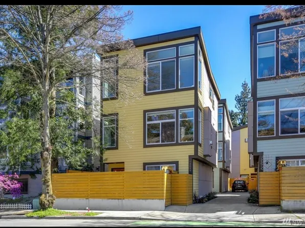 12024 15th Ave NE, Seattle, WA 98125