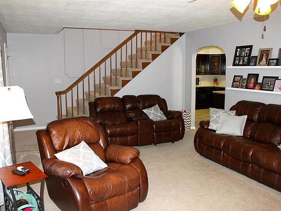 4th image of 5205 Mockingbird Ln