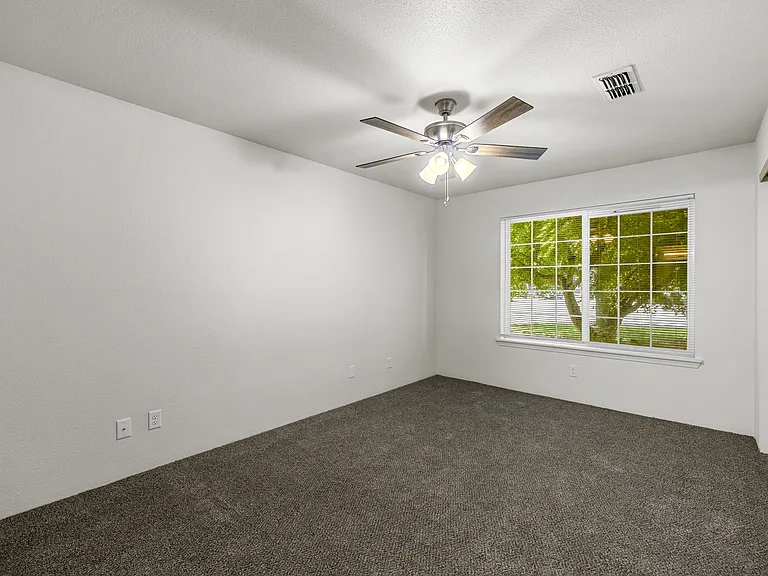 3040 Sheraton Ct — Photo 11