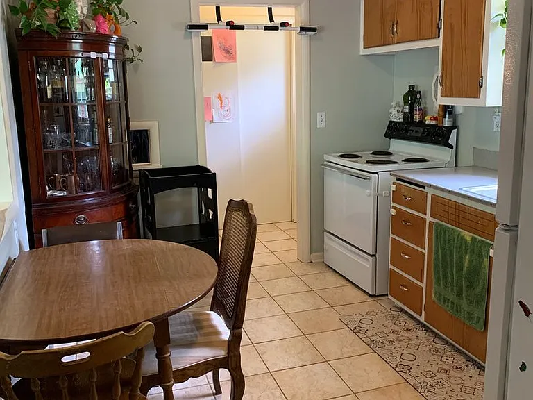 930 S Midvale Blvd — Photo 4