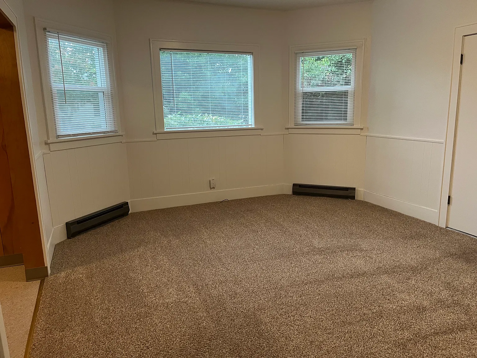 1 bed, 800 sqft, $1,300 — Photo 3