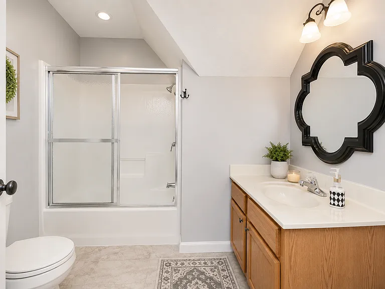 Upstairs Bathroom