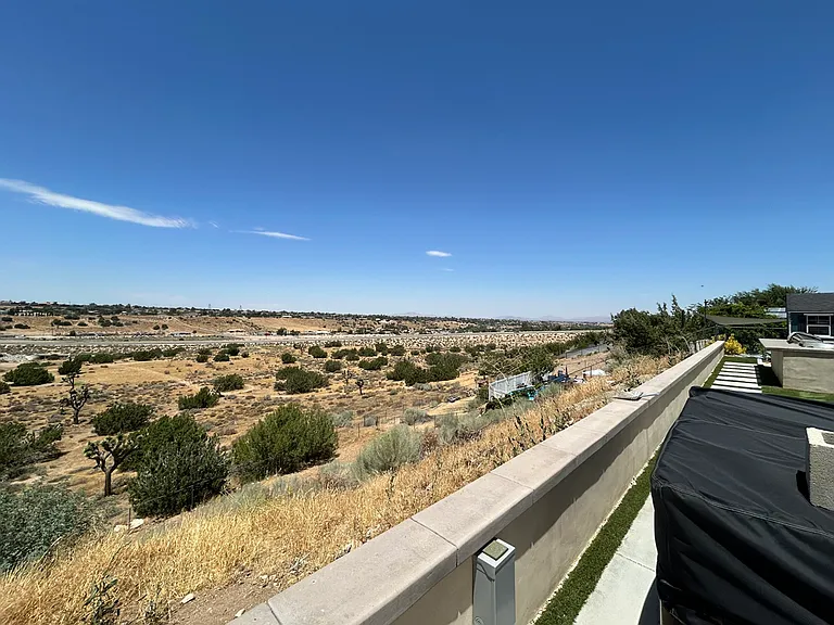 7146 Amanda Way — Photo 24