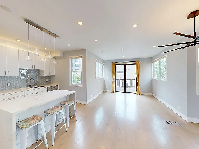 642 Mississippi St — Photo 6