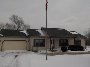 11511 Oakton Rd, Savanna, IL 61074