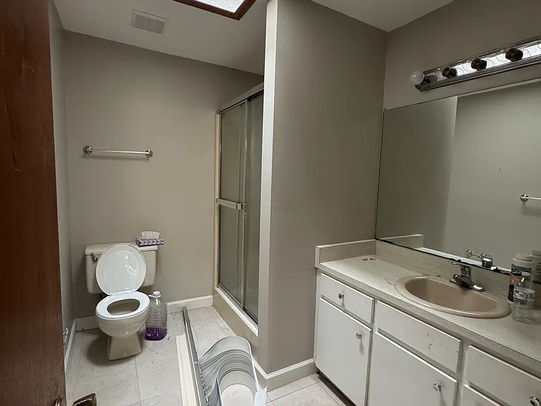 405 Cherrywood Dr — Photo 8