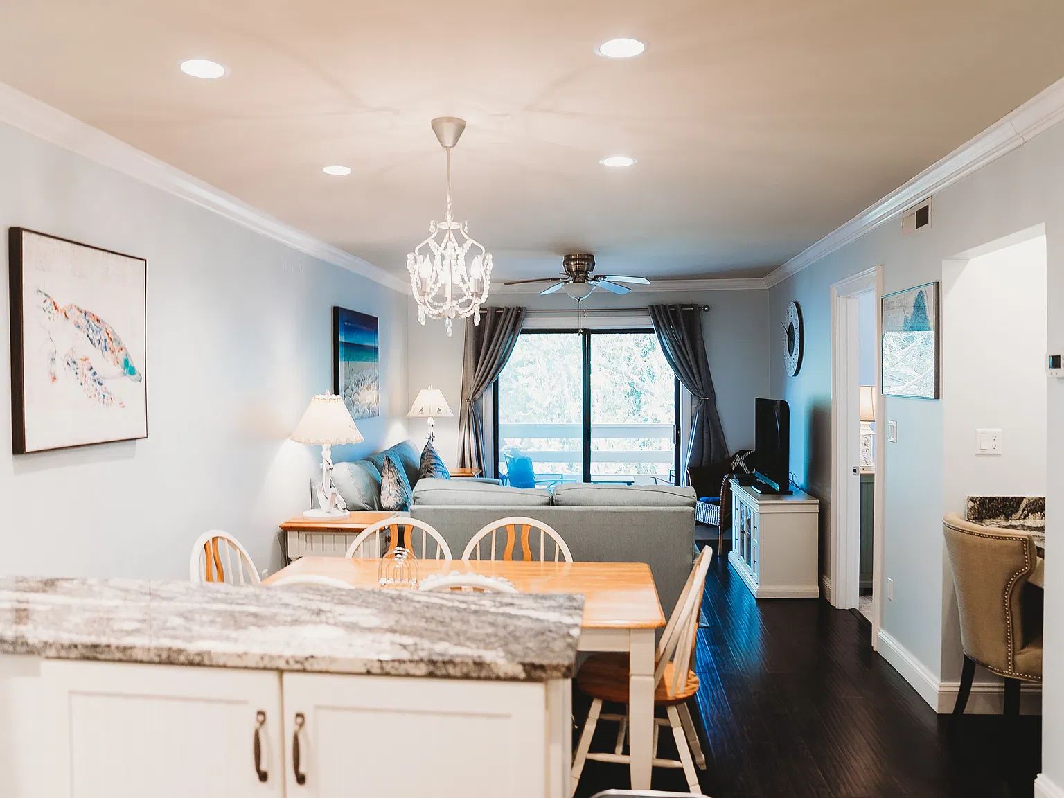 2 bed, 757 sqft, $2,400 — Photo 3