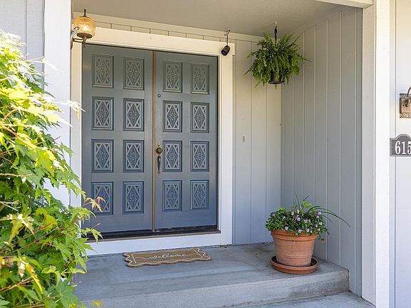3rd image of 615 Montclair Drive