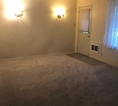 2nd image of 5940 S Sheridan Ave