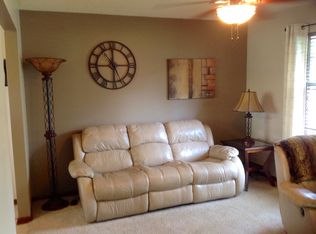 1213 N Inca Dr, Independence, MO 64056