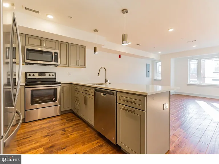 1515 Brown St #3 — Photo 3