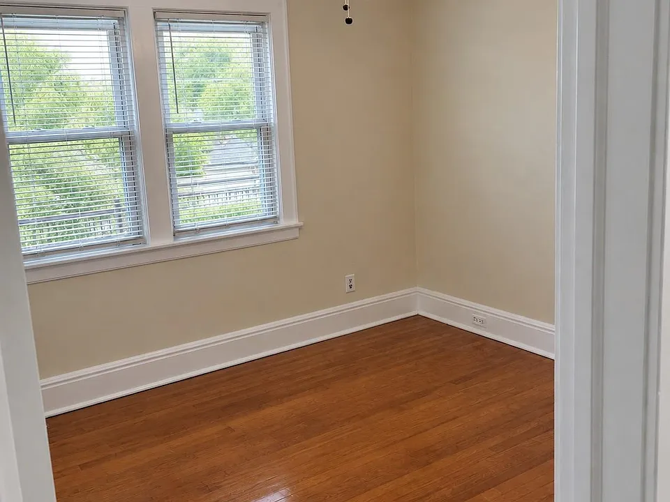 15 Bellevue Ave