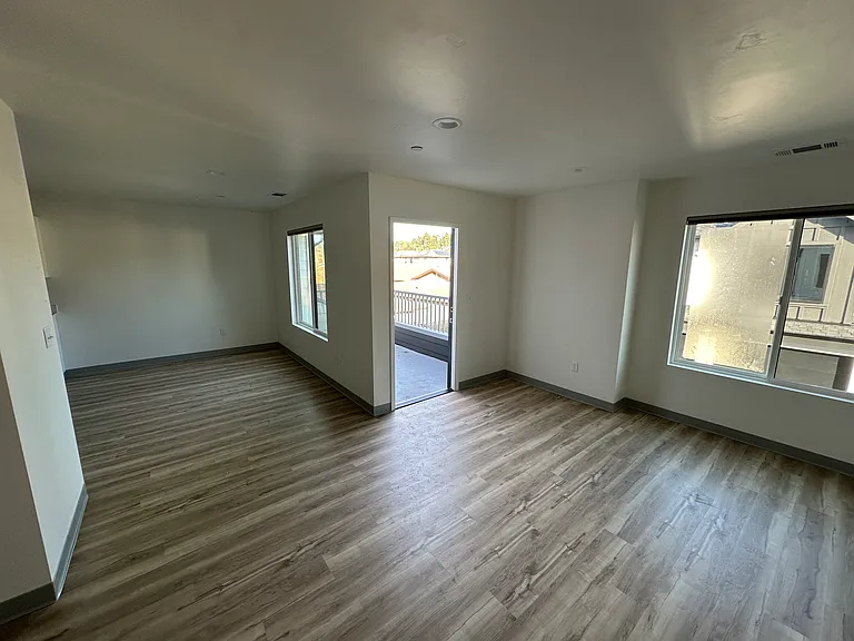 2424 Newburg Rd #2424 — Photo 13
