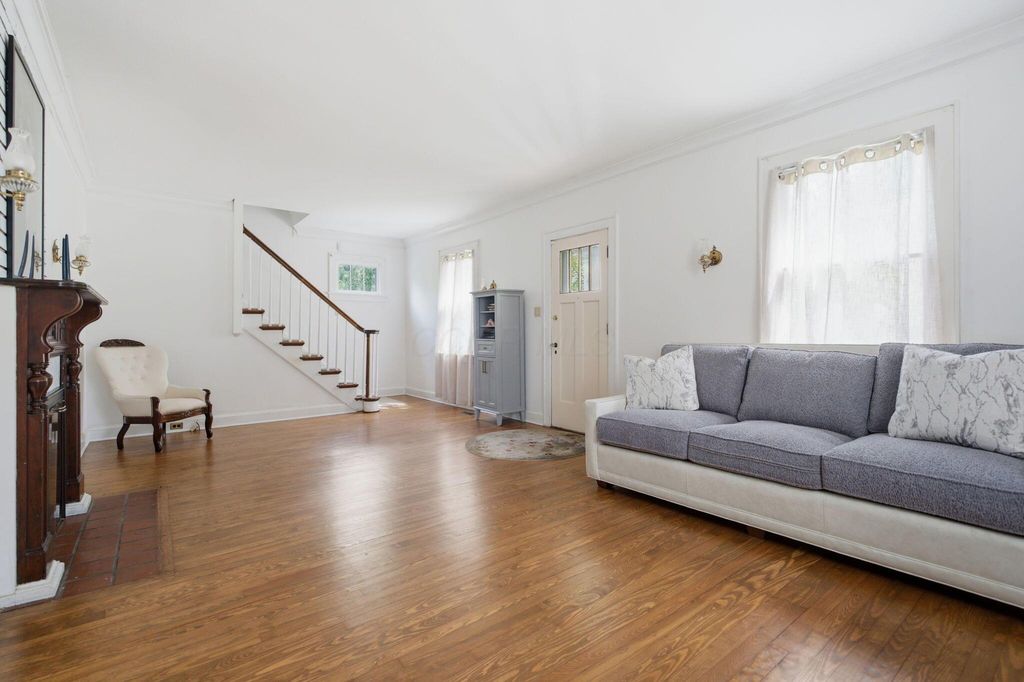 1127 E Walnut St, Westerville, OH - View 4