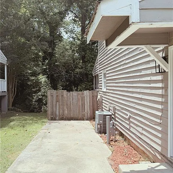4360 Barrington Pl — Photo 1