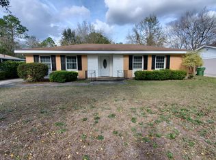 611 Olive St, Hinesville, GA 31313