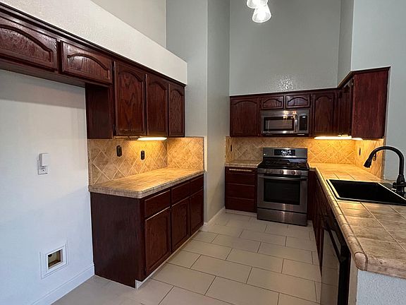 5th image of 8601 Peach Blossom Way