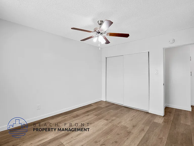 1525 Pine Ave. — Photo 20