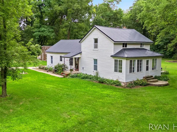 7210 Macarthur Rd, Saranac, MI 48881