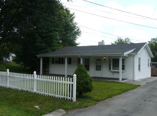 1216 Lynwood St, Pulaski, VA 24301