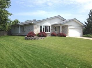 1334 Prodehl Dr, Lockport, IL 60441