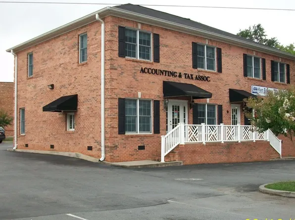 327 S Main St, Adairsville, GA 30103