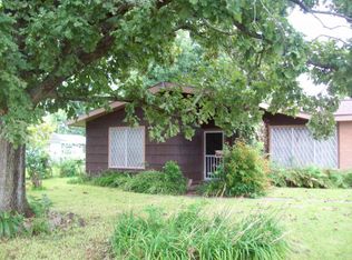 415 Perryman Ave, Palacios, TX 77465