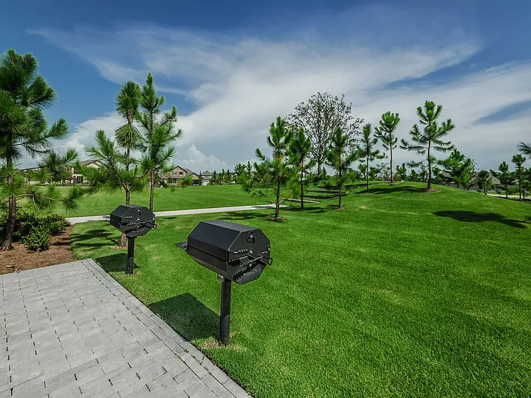 66-web-or-mls-17-Whitfield Park Dog Park_06112026