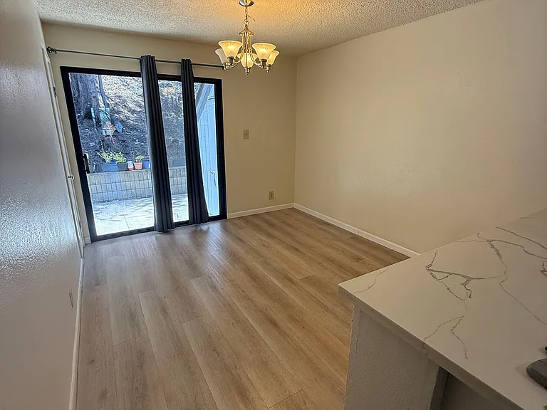 343 Innisfree Dr — Photo 12