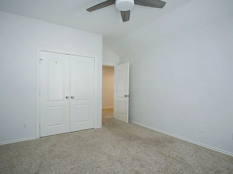 10314 Cliff Haven Ct — Photo 32