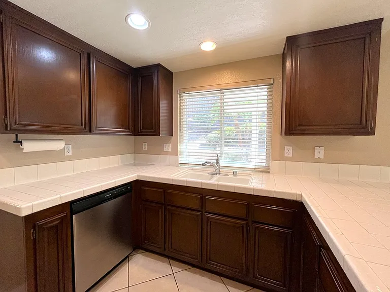 940 Birmingham Dr — Photo 13