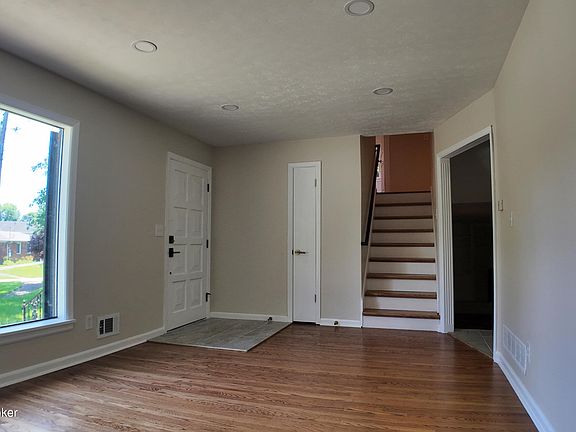 4th image of 3816 Glenwillow Way