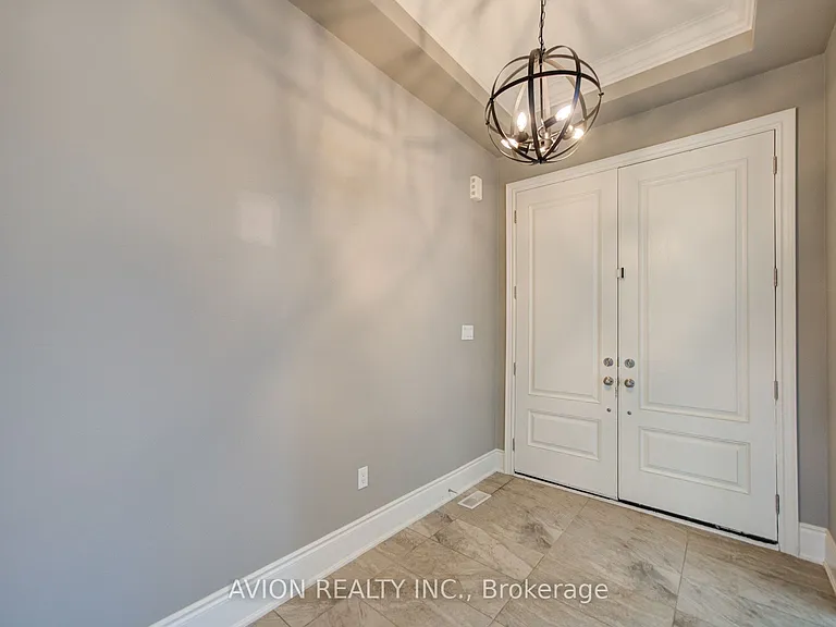 102 Joseph Hartman Cres — Photo 12