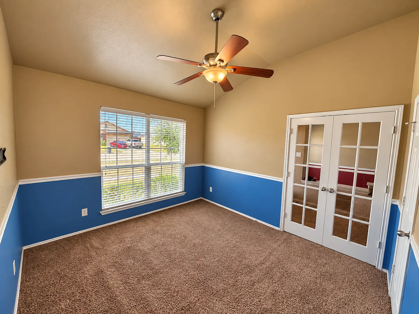 4 bed, 2077 sqft, $2,200 — Photo 4