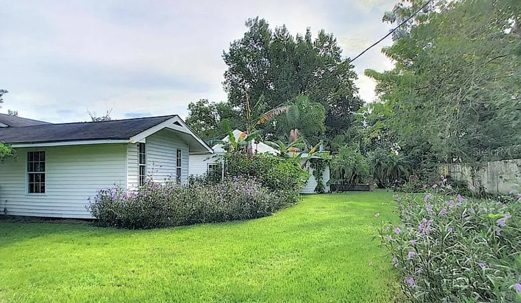1 bed, 1.0 bath, 1000 sqft, $1,500 — Photo 1