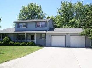 1406 3rd Street Pl, Eldora, IA 50627