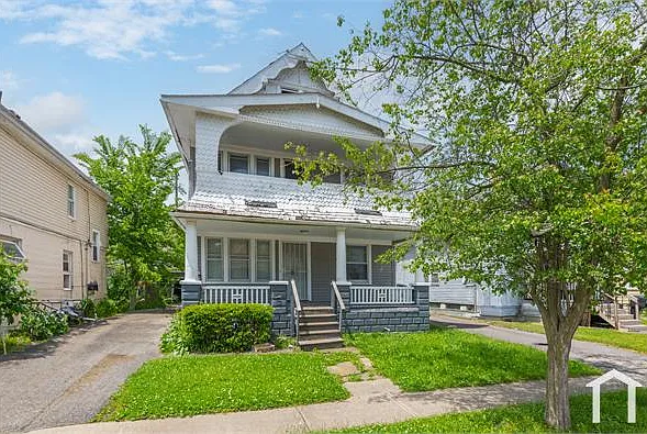 2 bed, $750 — Photo 1