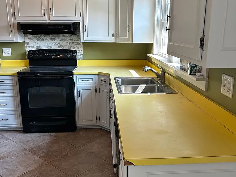 900 Laurel St — Photo 8