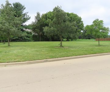 1909 S Stone Creek Blvd #104, Urbana, IL, 61802