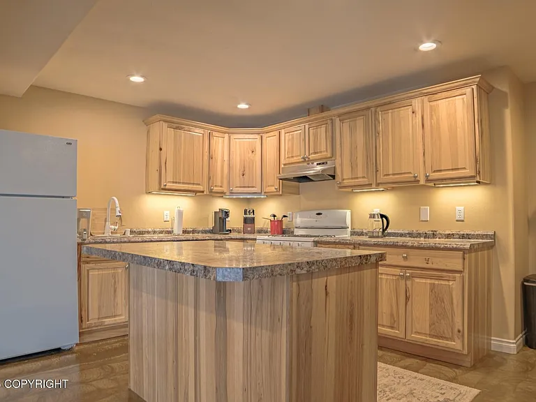 8016 W Mustafa Cir #2 — Photo 3