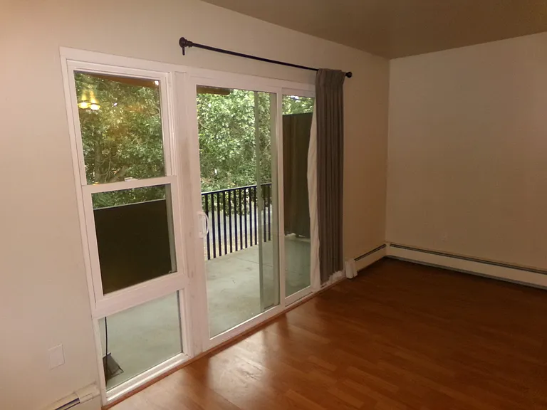 620 Mathews St #307 — Photo 10