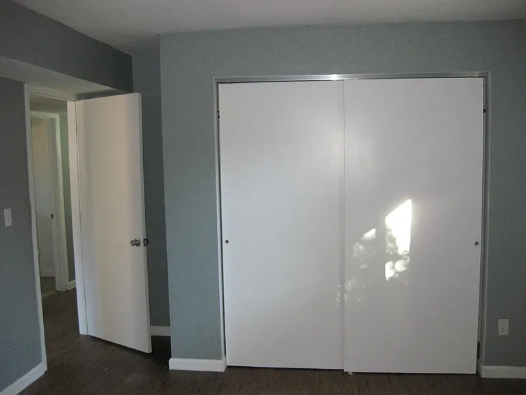 831 Meade St — Photo 6