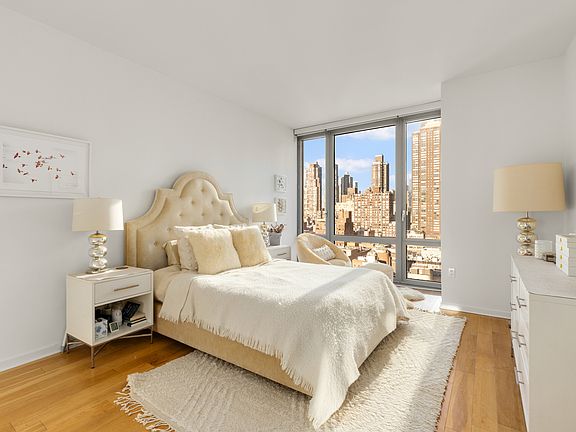 5th image of 310 W 52nd St APT 17J