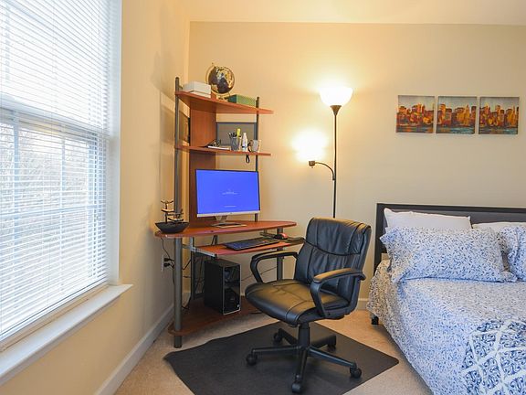 Bedroom 2 with Office space