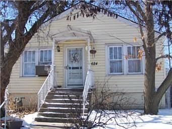 1st image of 624 S Crysler Ave