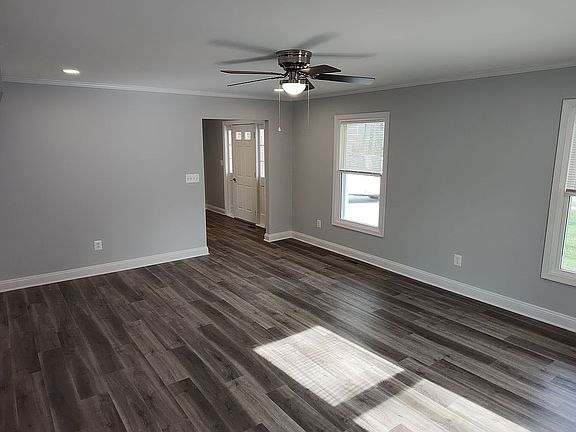 5th image of 436 Fairford Ct