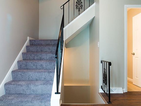 5th image of 6784 Kirkwood Dr #2