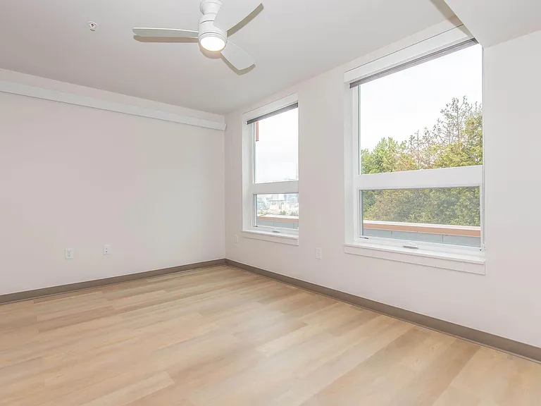 Beacon Pacific Village Apartments — Photo 38