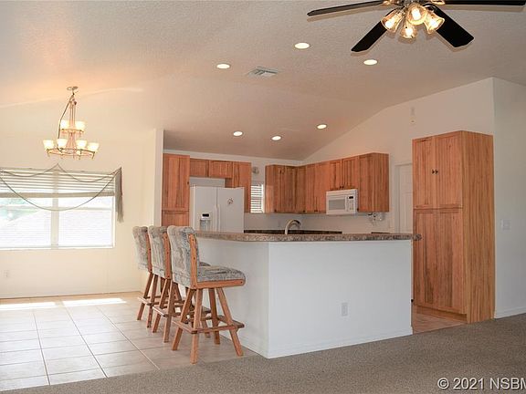 4th image of 153 Randle Ave